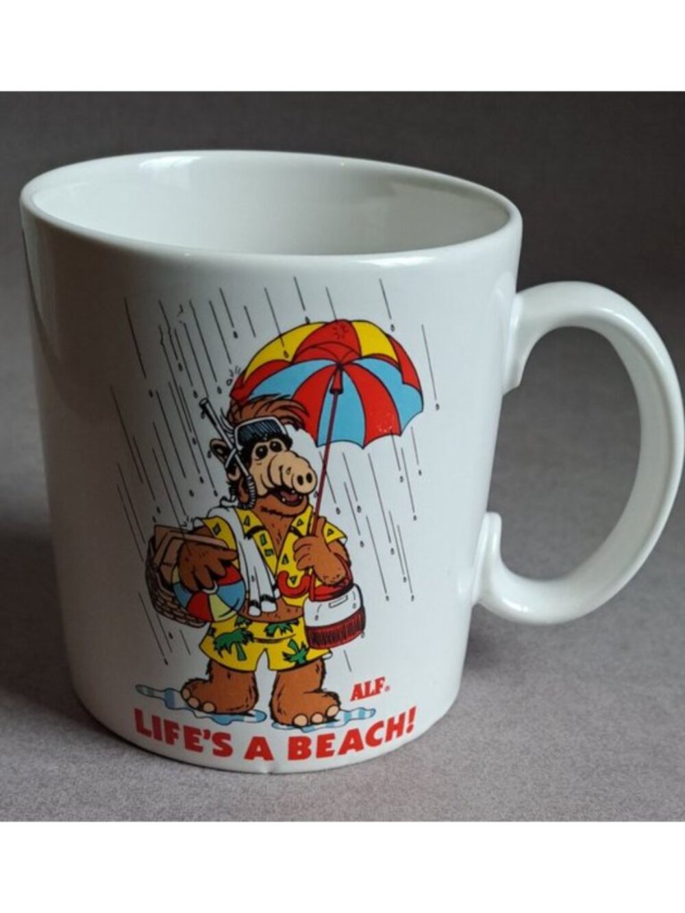 VINTAGE ALF: Life's A Beach USED Coffee Mug (Comedy, Alien) PM